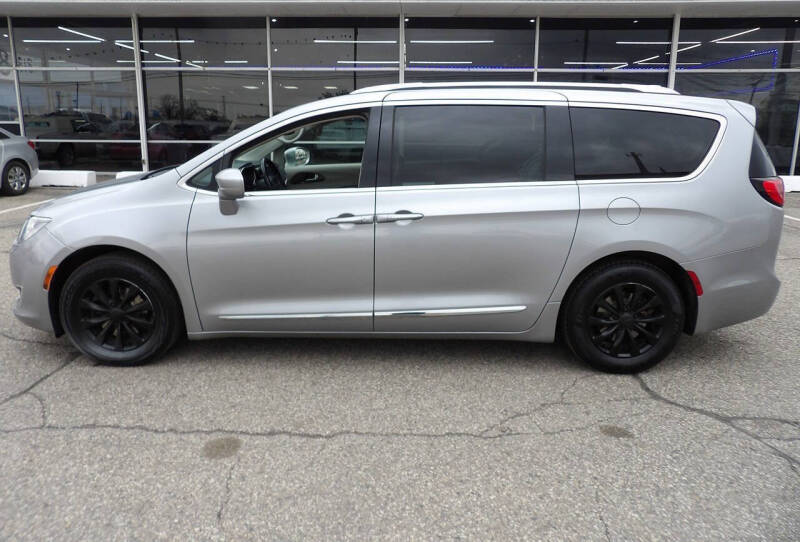 2018 Chrysler Pacifica Touring L