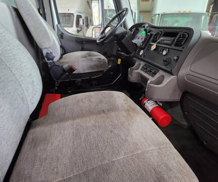 2017 Freightliner M2 106