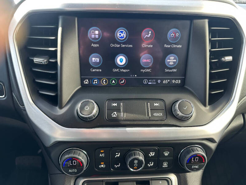 2023 GMC Acadia SLT