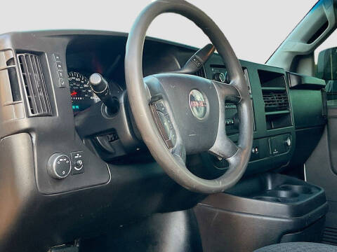 2022 GMC Savana 2500