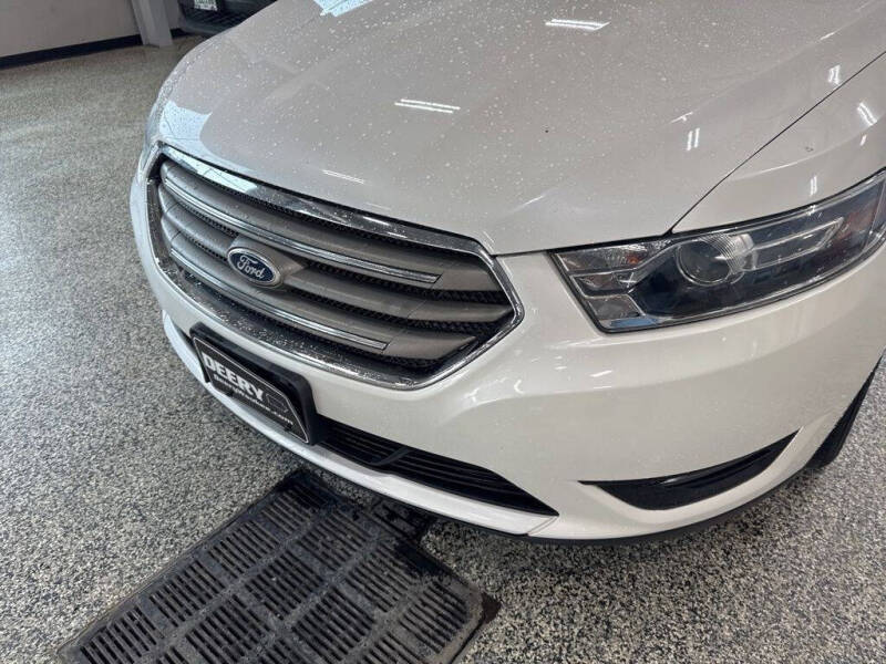 2015 Ford Taurus SEL