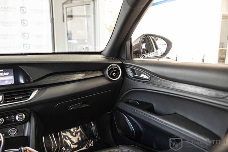 2022 Alfa Romeo Stelvio Sprint