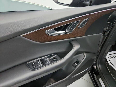 2021 Audi Q8 quattro Prestige 55 TFSI