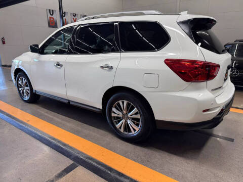 2020 Nissan Pathfinder SV