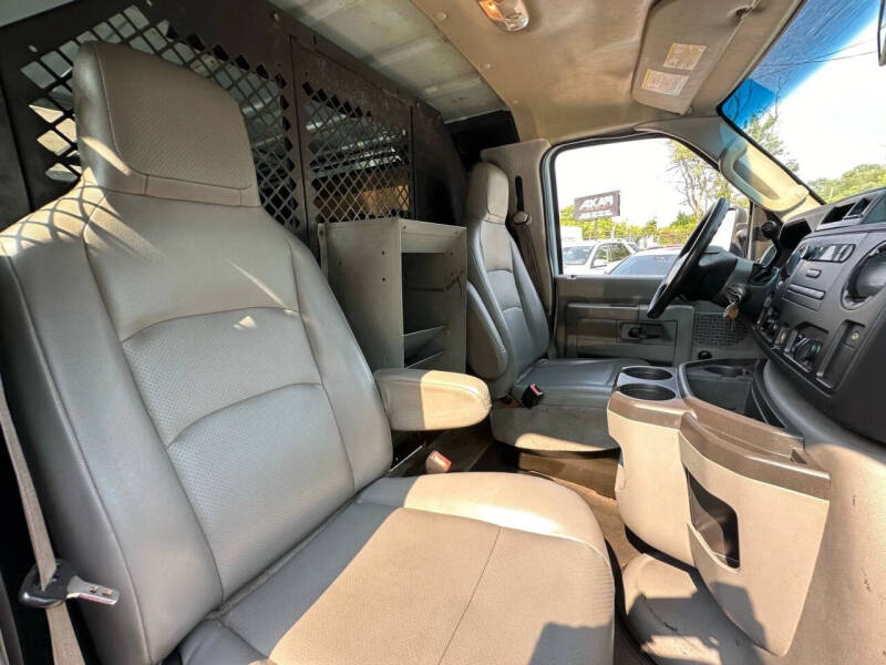 2013 Ford E-Series E-350 SD