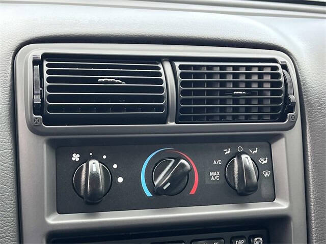 2002 Ford Mustang GT Deluxe