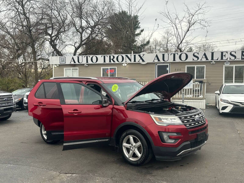 2016 Ford Explorer XLT photo 23