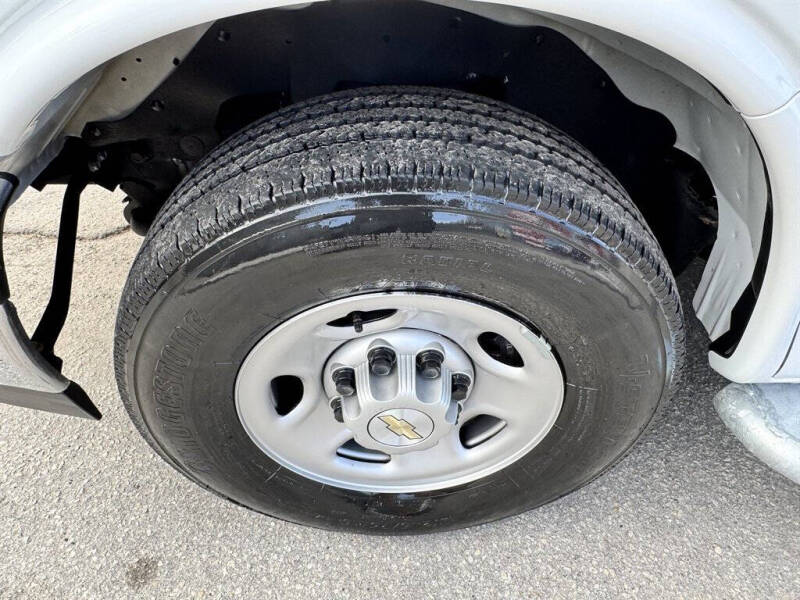 2023 Chevrolet Express 2500