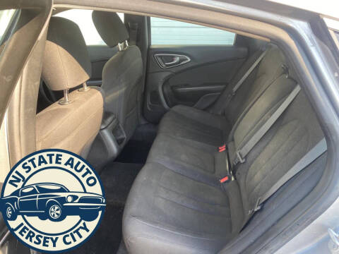2016 Chrysler 200