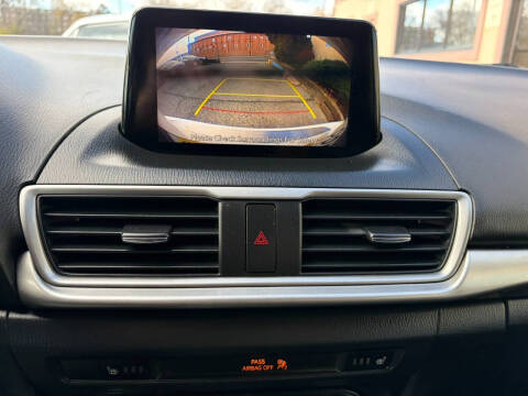 2018 Mazda MAZDA3 Touring