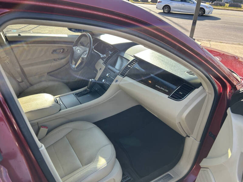 2014 Ford Taurus Limited