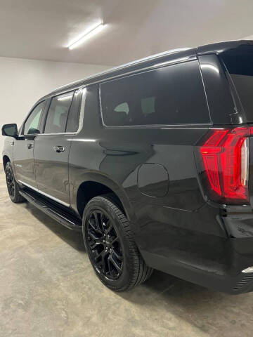 2022 GMC Yukon XL SLT
