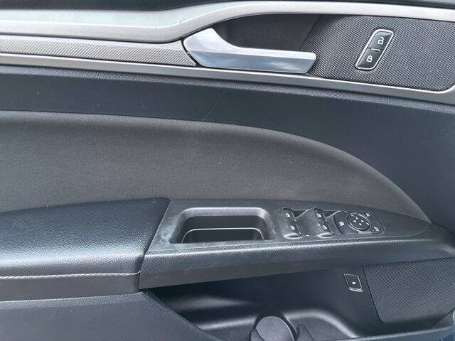 2019 Ford Fusion Hybrid SE