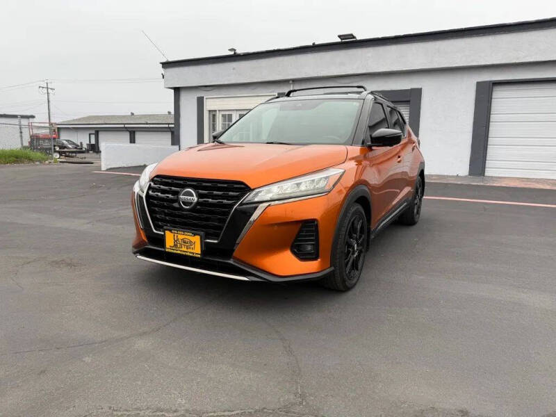 2021 Nissan Kicks SR