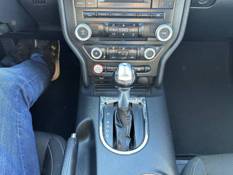 2015 Ford Mustang V6