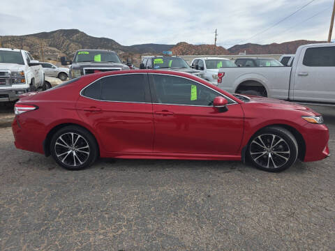 2020 Toyota Camry SE