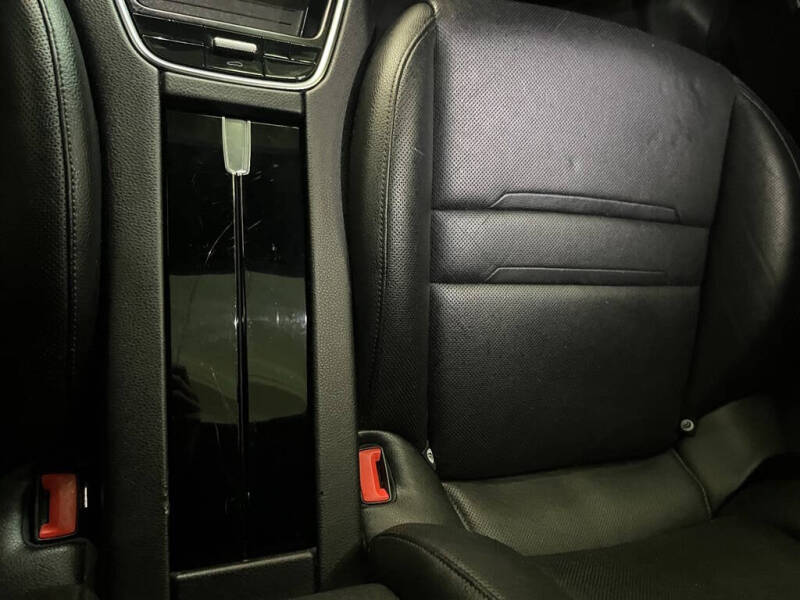 2018 Porsche Panamera 4