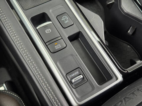 2024 Nissan Pathfinder Platinum