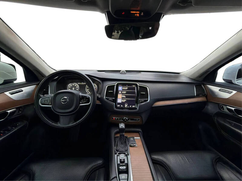 2017 Volvo XC90 T6 Inscription