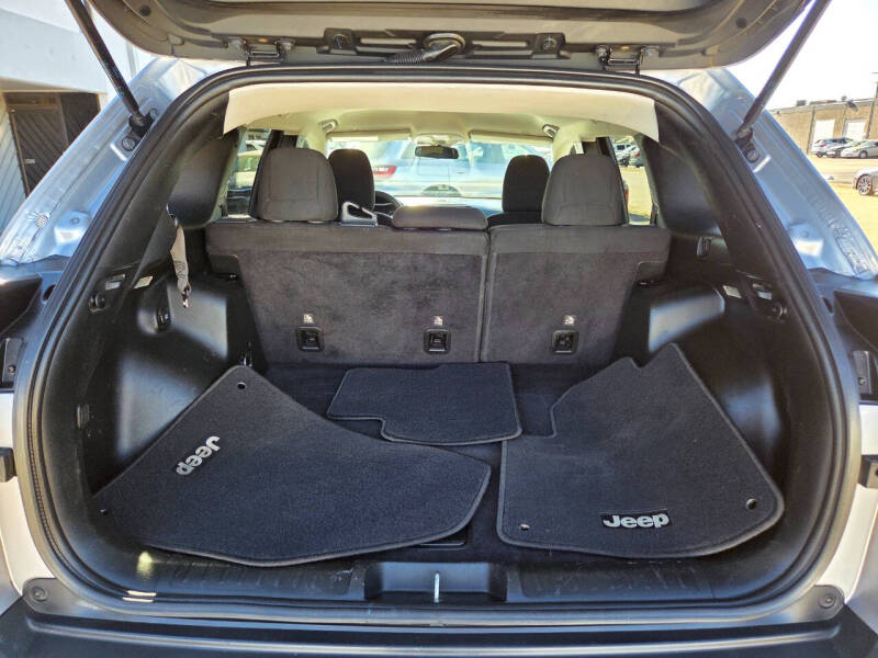 2019 Jeep Cherokee Latitude