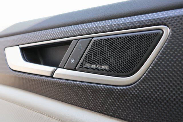 2025 Volkswagen Atlas Cross Sport SEL Premium R-Line 4Motion