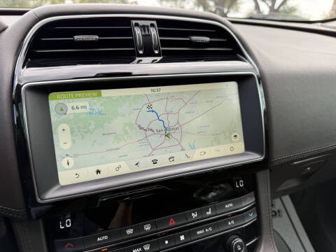 2019 Jaguar F-PACE 30t Portfolio