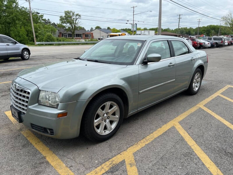 2006 Chrysler 300 for sale at Lakeshore Auto Wholesalers in Amherst OH
