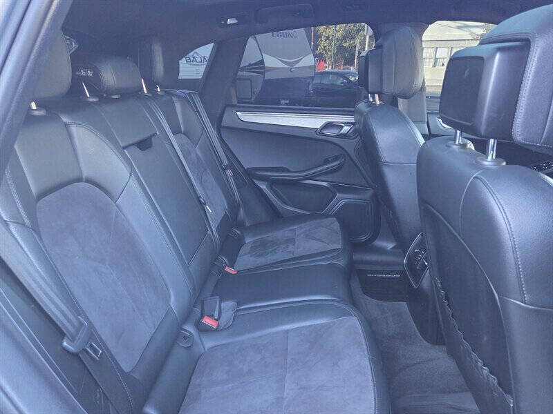 2016 Porsche Macan S