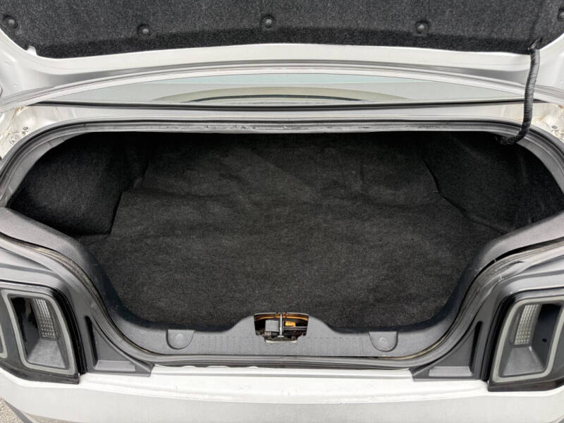 2012 Ford Mustang V6