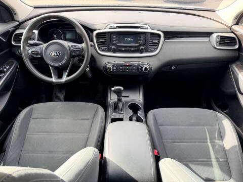 2018 Kia Sorento LX V6