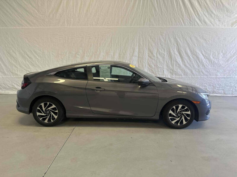2017 Honda Civic LX-P