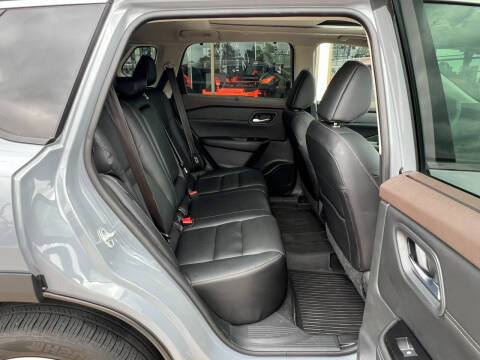 2023 Nissan Rogue SL
