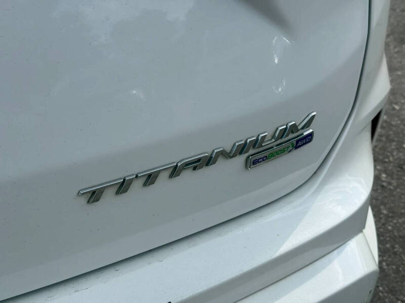 2020 Ford Edge Titanium
