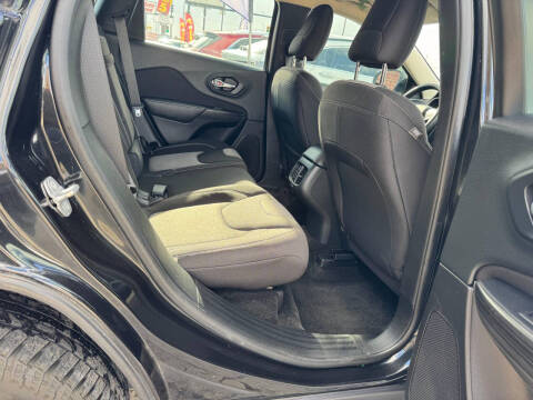 2015 Jeep Cherokee Sport