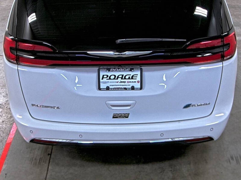 2024 Chrysler Pacifica Plug-In Hybrid