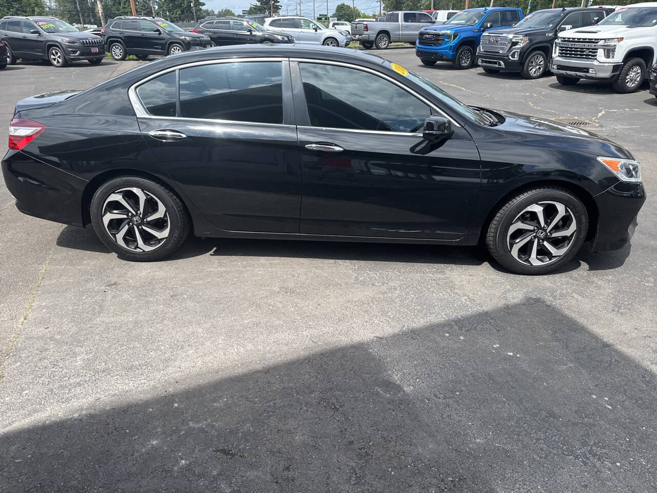used 2016 Honda Accord car, priced at $15,999