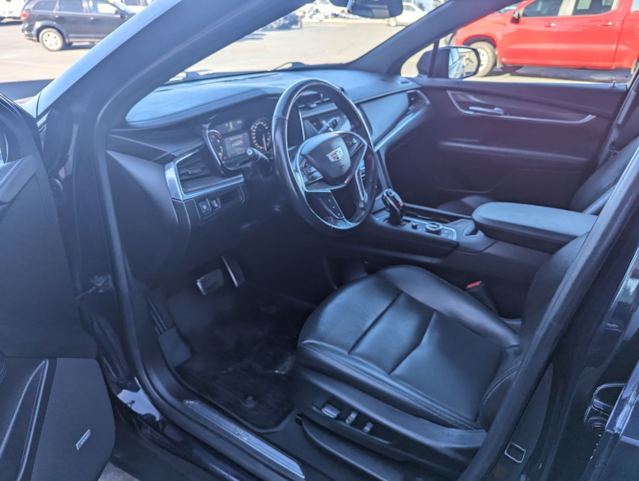 used 2021 Cadillac XT5 car, priced at $32,999