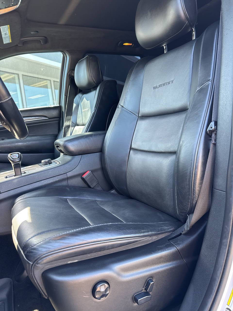 used 2015 Jeep Grand Cherokee car, priced at $14,499