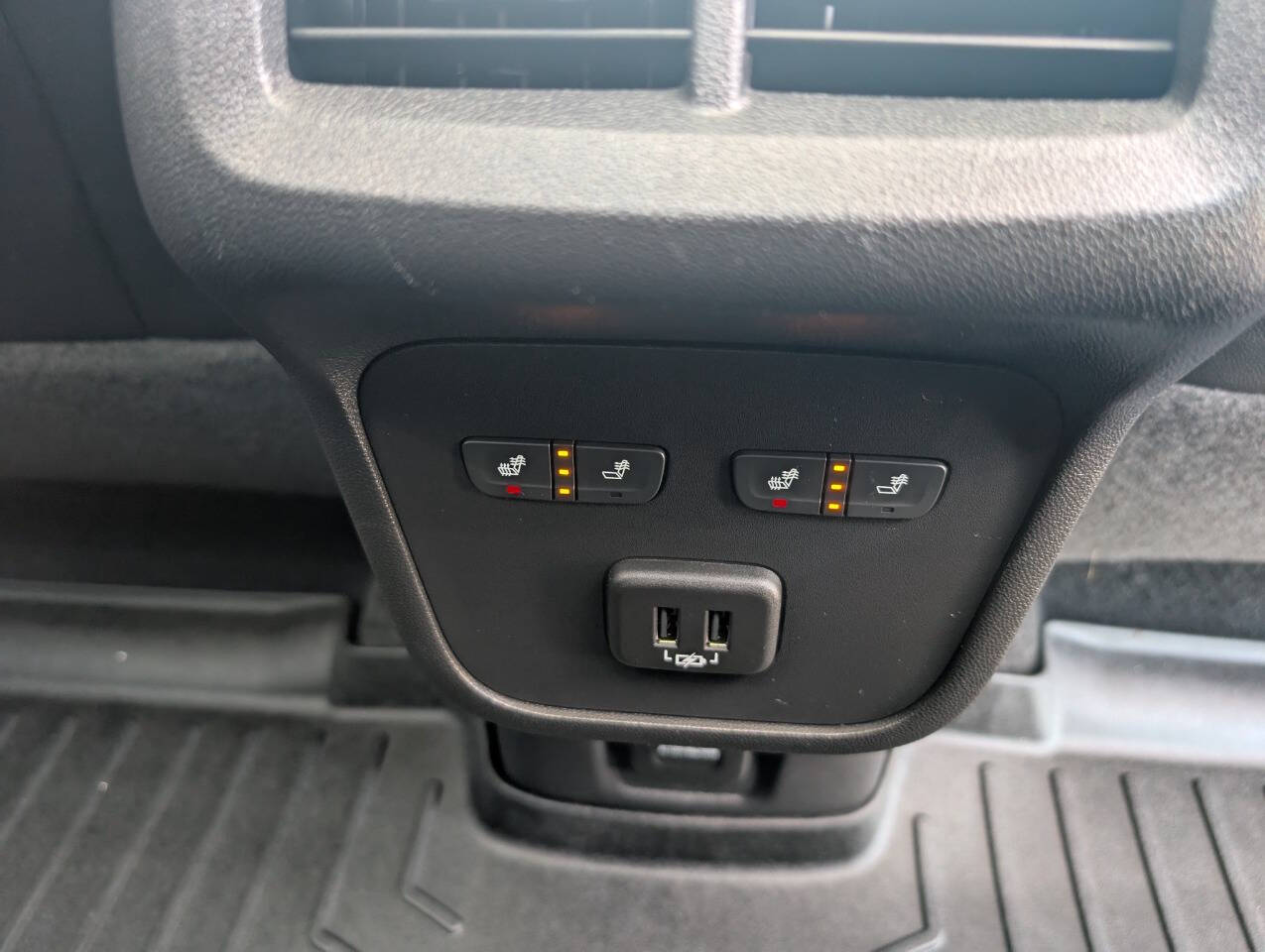 used 2020 Chevrolet Equinox car, priced at $19,999