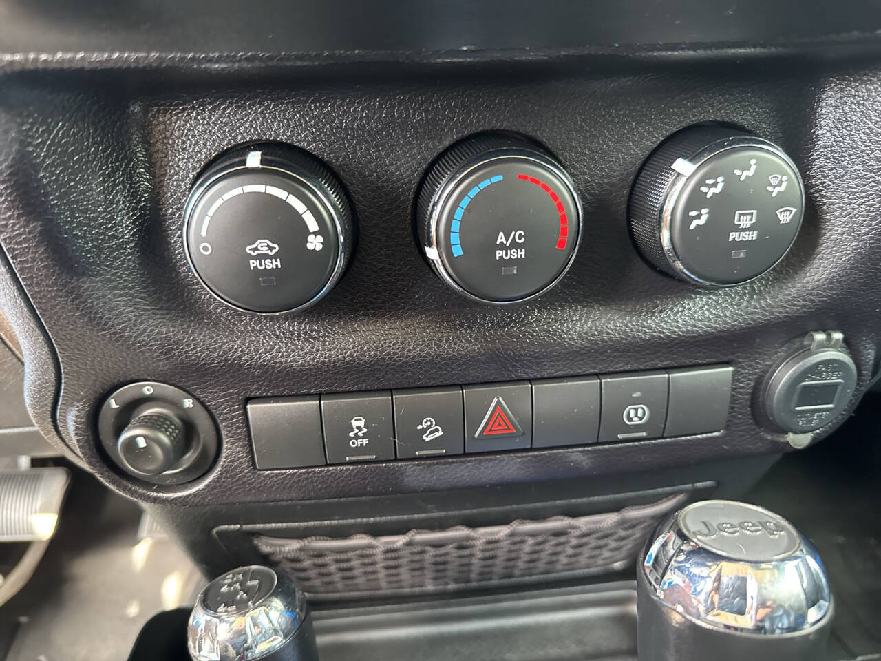 used 2016 Jeep Wrangler Unlimited car, priced at $21,999