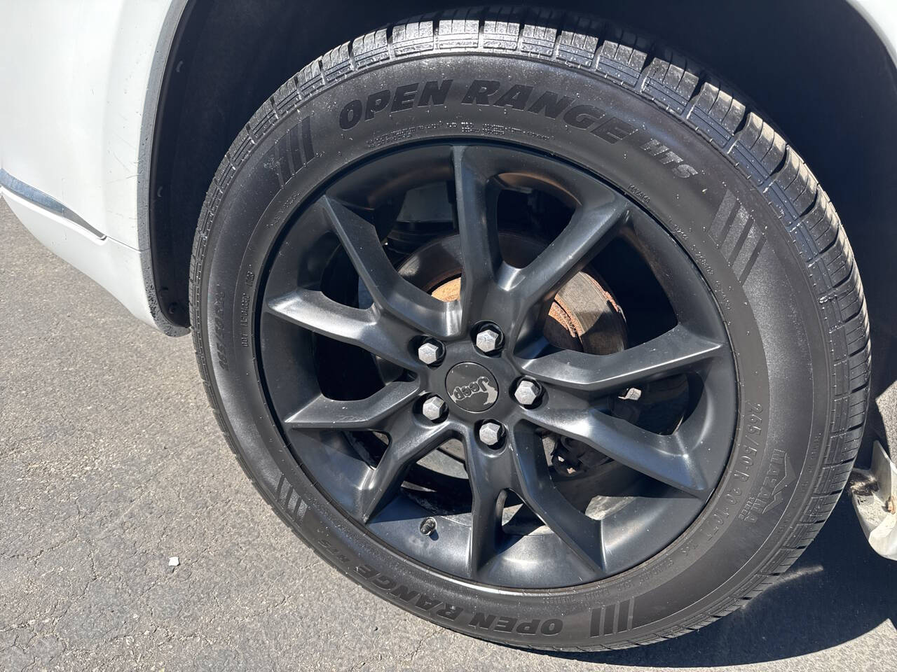 used 2015 Jeep Grand Cherokee car, priced at $14,499