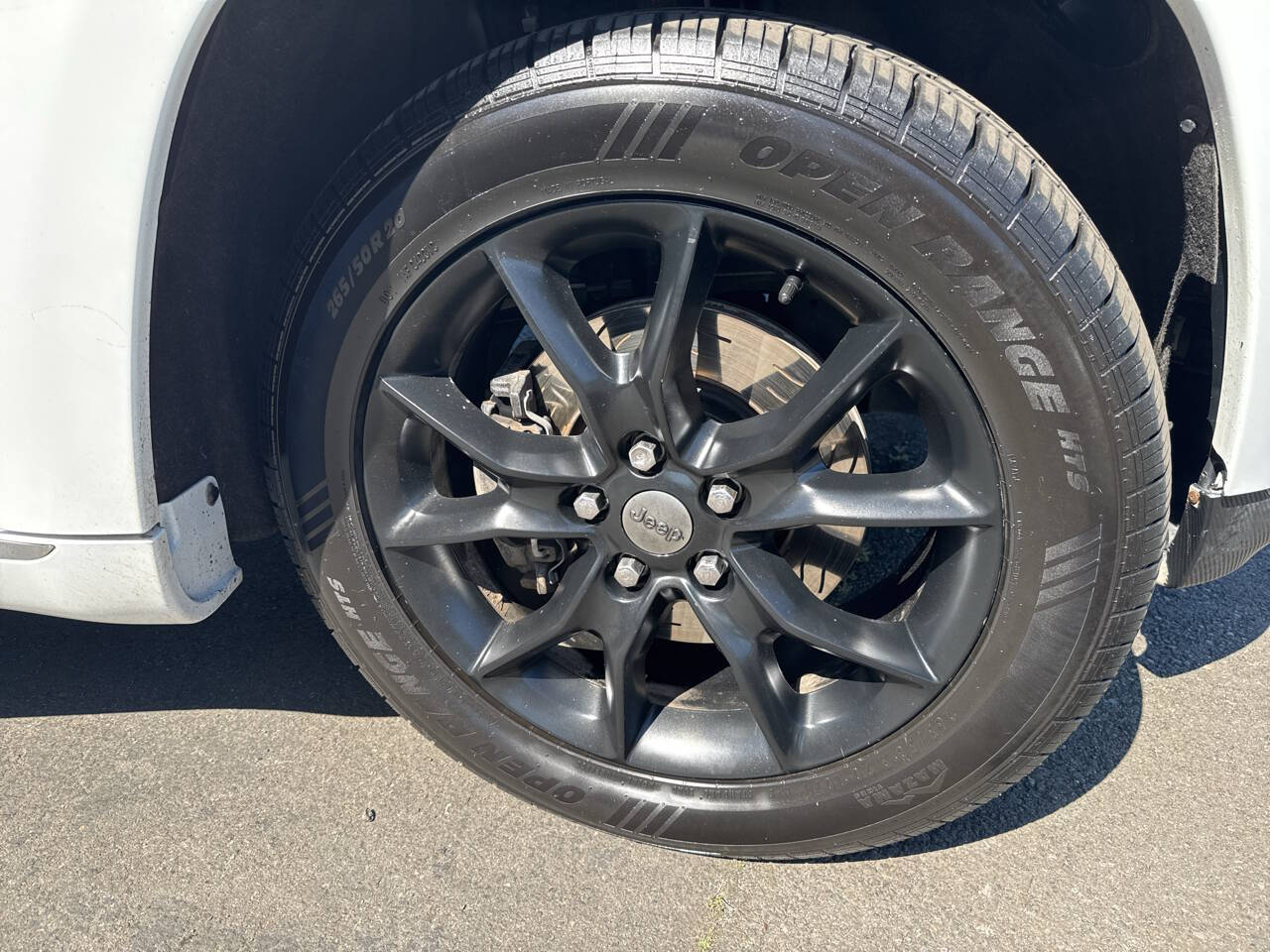used 2015 Jeep Grand Cherokee car, priced at $14,499