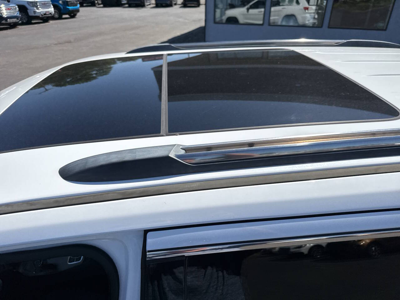 used 2015 Jeep Grand Cherokee car, priced at $14,499