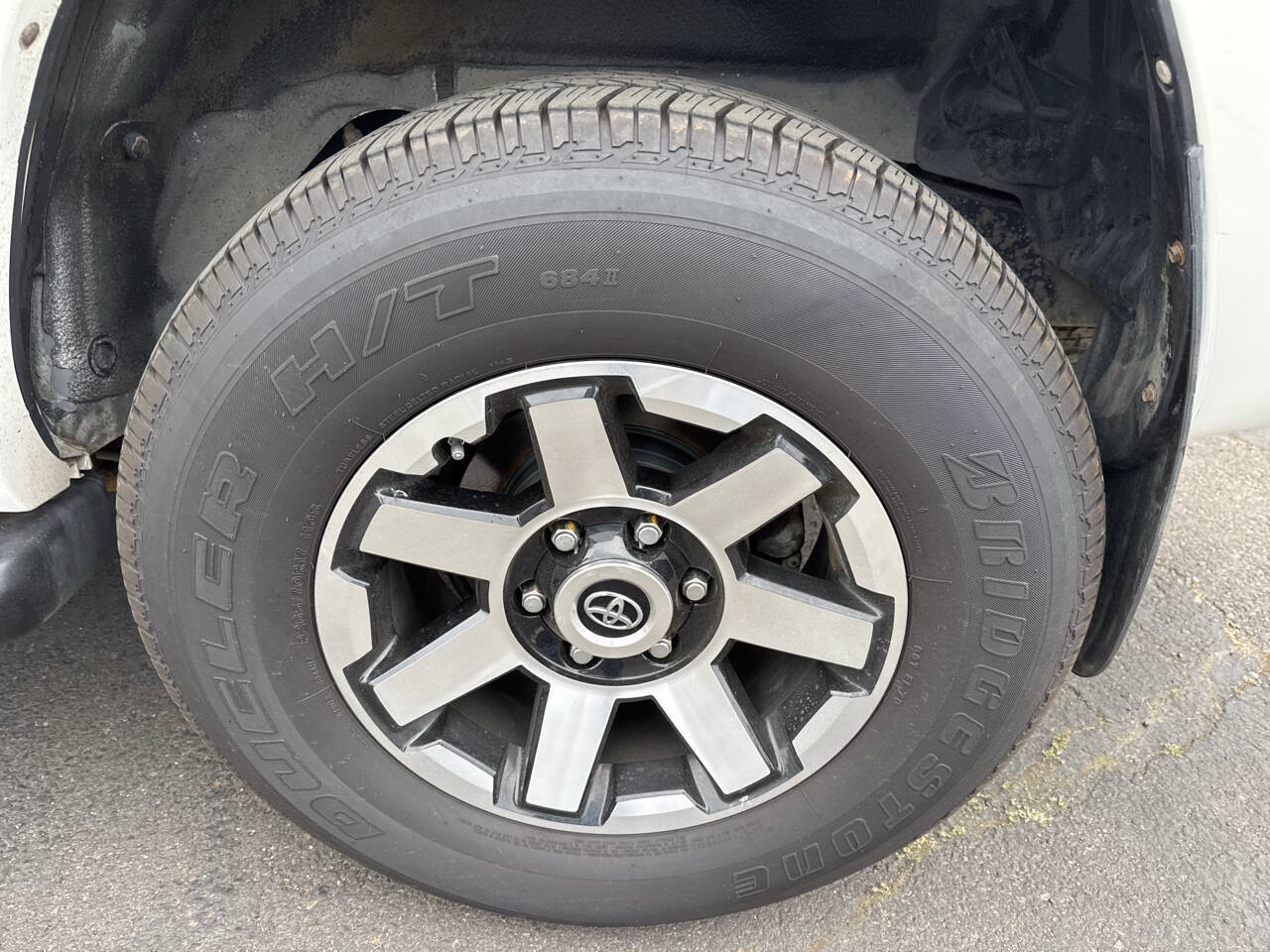 used 2005 Toyota 4Runner car, priced at $10,999