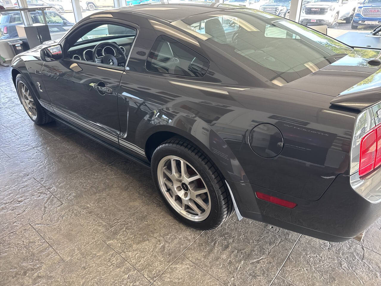 used 2009 Ford Shelby GT500 car